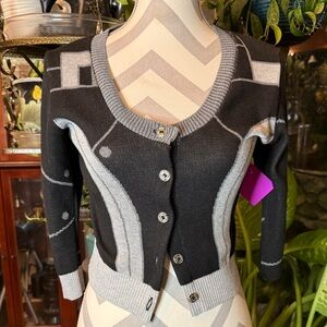 BB-8 Cropped Sweater in Grey